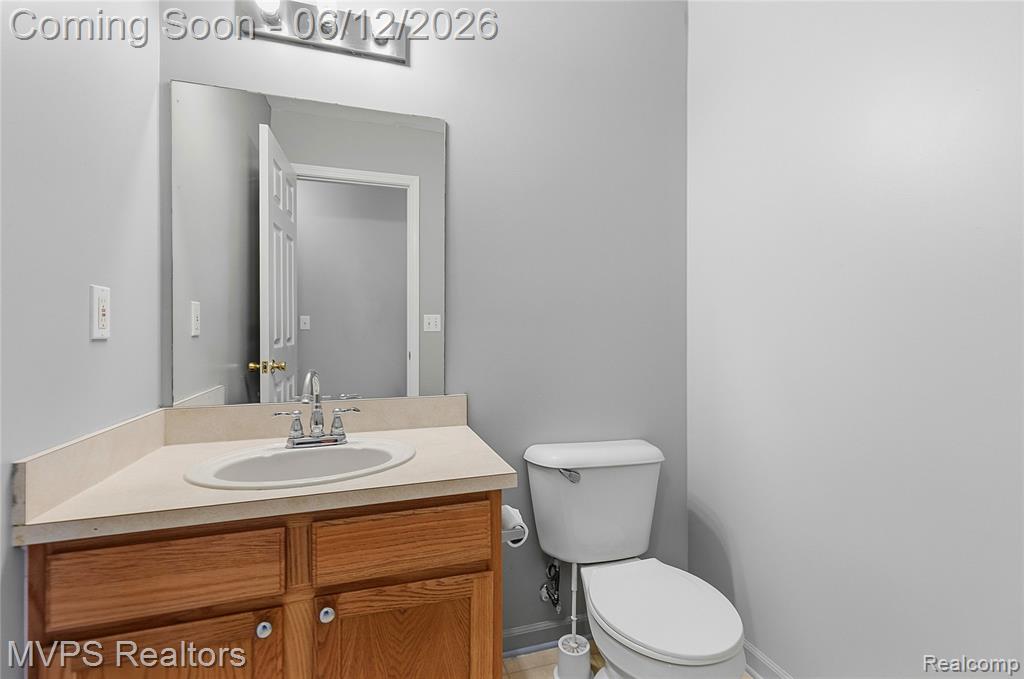21618 Sue Ellen Drive, Macomb, MI 48044 — Photo 9
