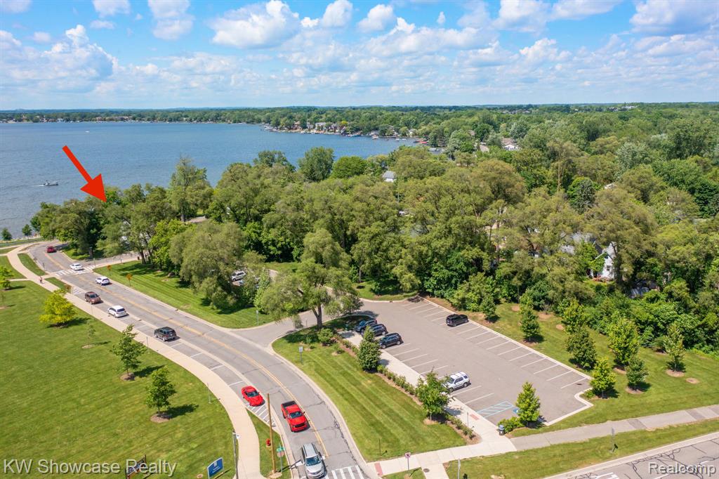 1815 E Lake Drive, Novi, MI 48377 — Photo 13