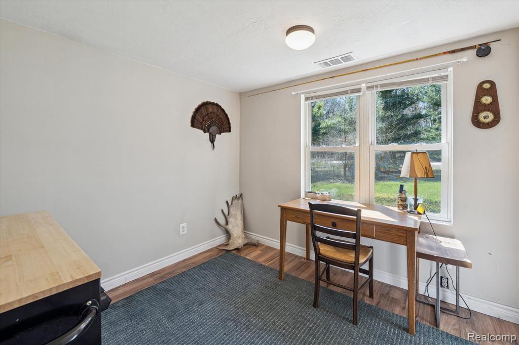 7847 HERBST Road, Brighton, MI 48114 — Photo 20
