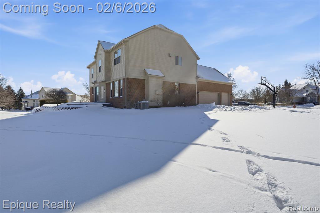 1030 Woodside Court, Oxford, MI 48371 — Photo 4