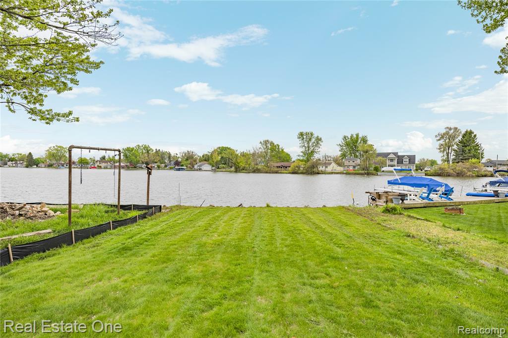 9047 Gale Road, White Lake, MI — Photo 61
