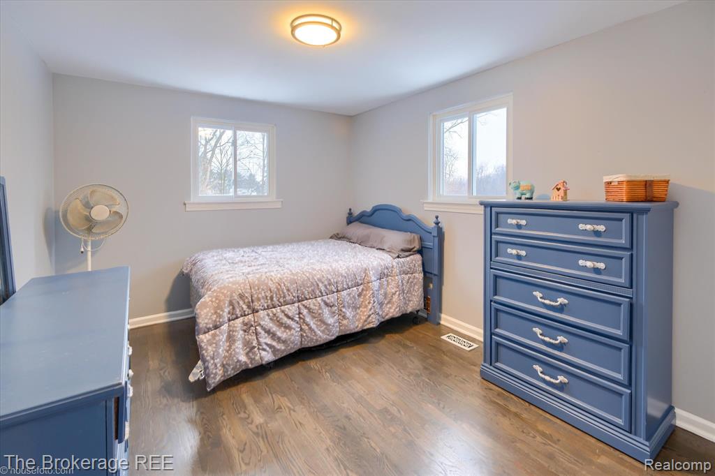 7310 Brewer Road, Flint, MI 48507 — Photo 48