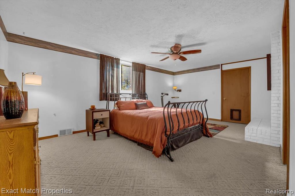 7600 Haley Road, White Lake, MI 48383 — Photo 25