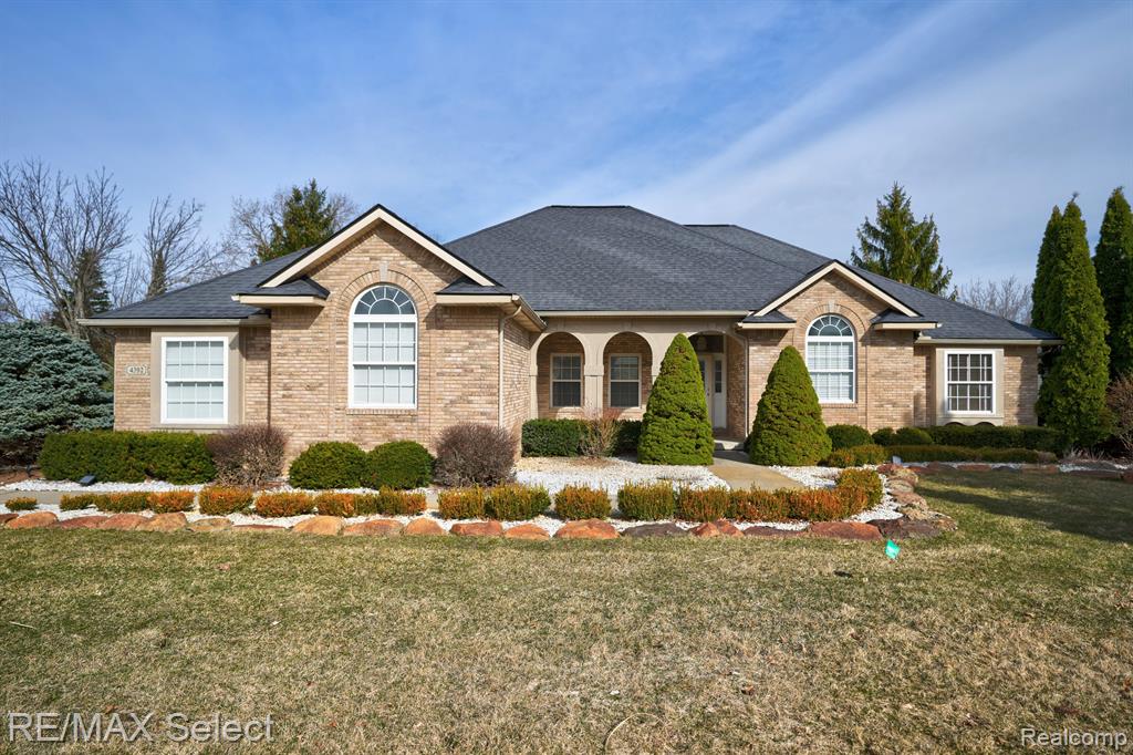 4392 OAK TREE Trail, Fenton, MI 48430 — Photo 5
