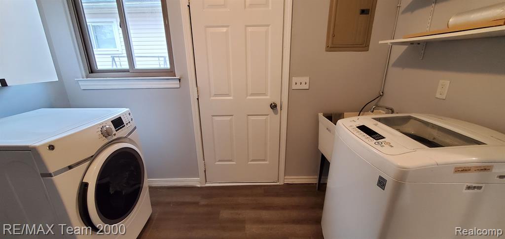 5397 JACKSON Street, Dearborn Heights, MI 48125 — Photo 17