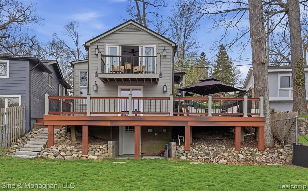 561 Bellevue Avenue, Lake Orion, MI 48362 — front exterior