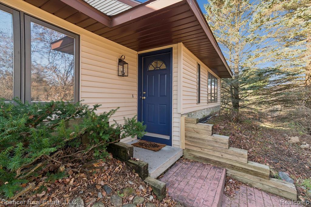 13875 Neal Road, Davisburg, MI 48350 — Photo 4