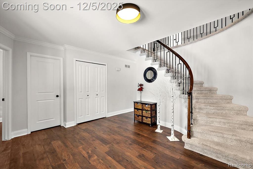 21622 Riverview Drive, Beverly Hills, MI 48025 — Photo 3