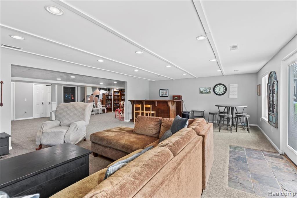 9327 Huron Park Drive, Brighton, MI 48116 — Photo 31