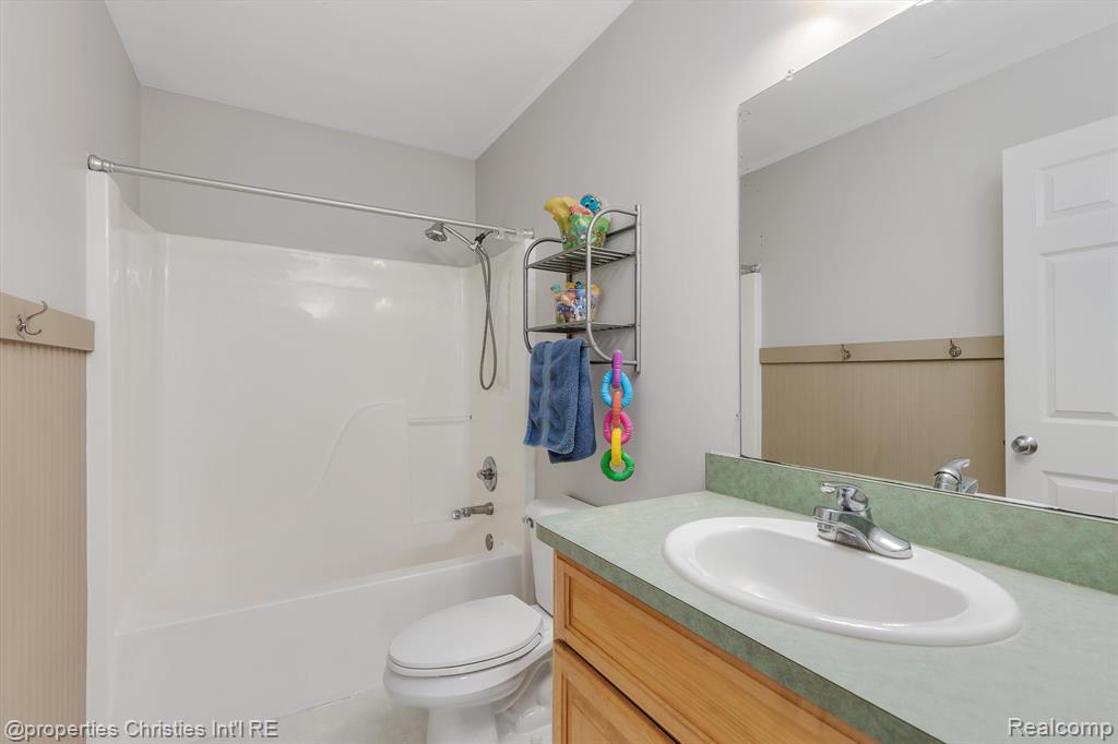 49730 8 MILE Road, Northville, MI 48167 — Photo 32