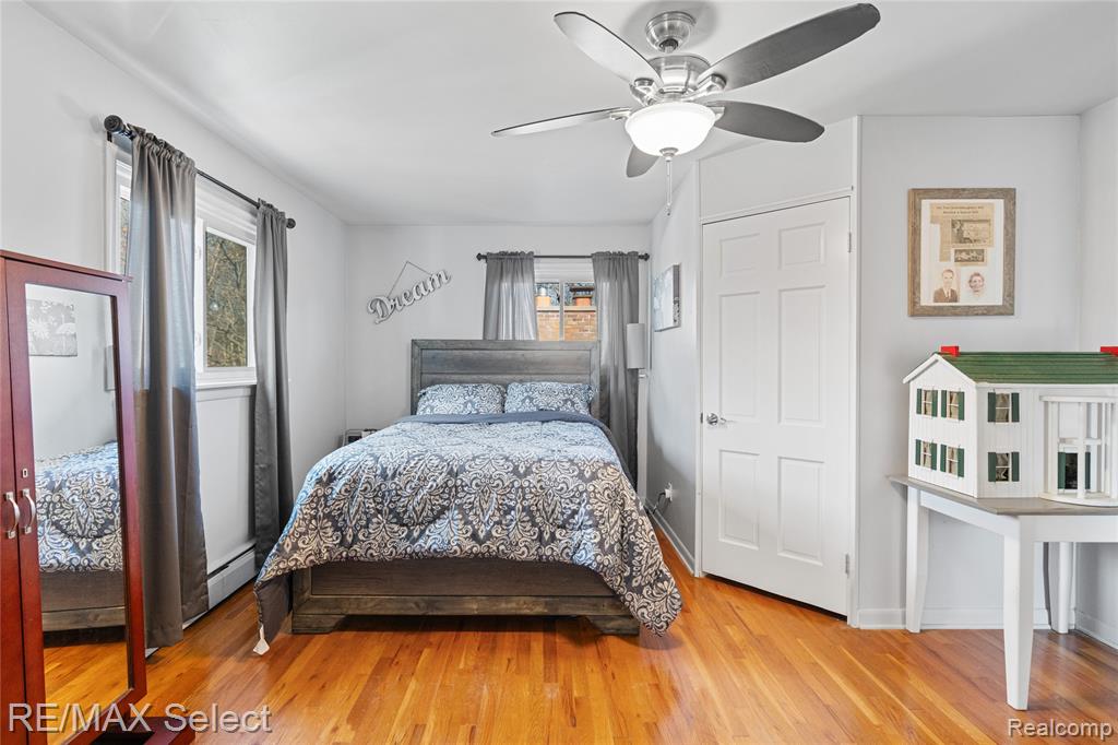 5401 S Sycamore Drive, Burton, MI 48509 — Photo 31