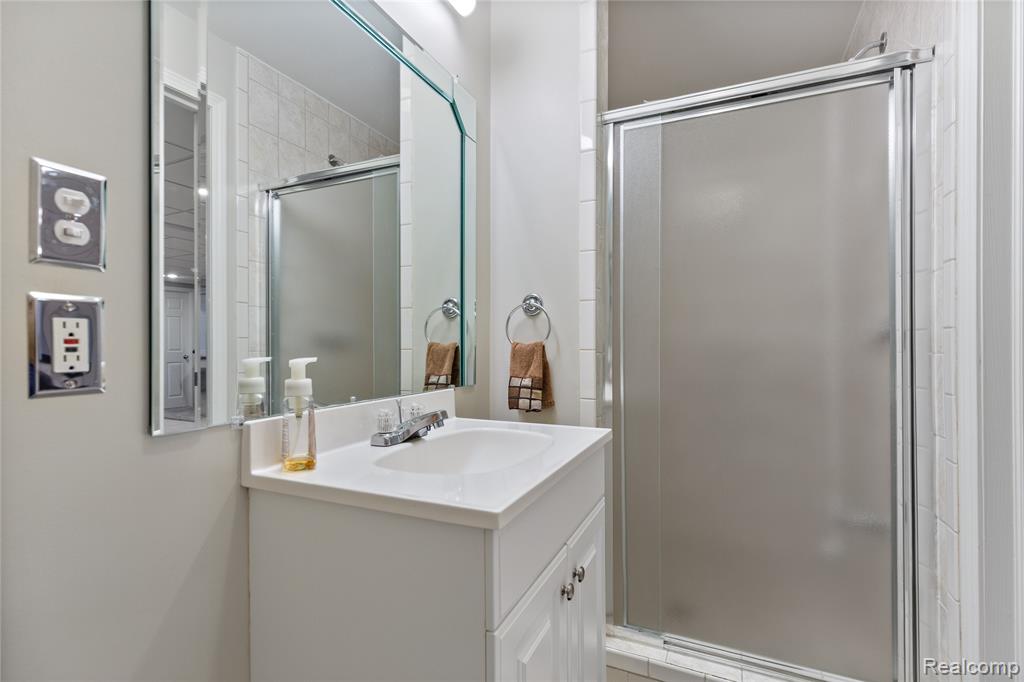49279 Dunhill Drive, Macomb, MI 48044 — Photo 40