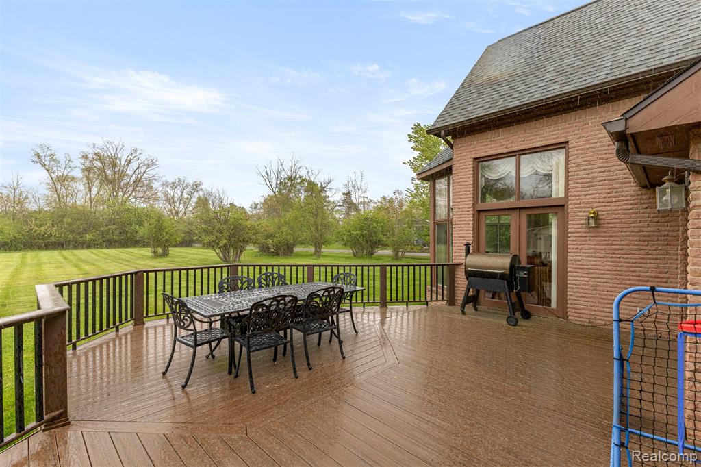 30060 Bristol Lane, Bingham Farms, MI 48025 — Photo 70