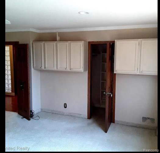 43100 12 OAKS CRESCENT Drive, 4011, Novi, MI 48377 — Photo 2
