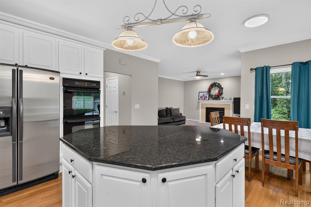 7943 Debora Drive, Brighton, MI 48114 — Photo 28