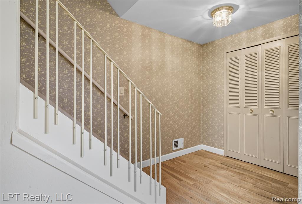 8715 Kennedy Circle, 1, Warren, MI 48093 — Photo 4