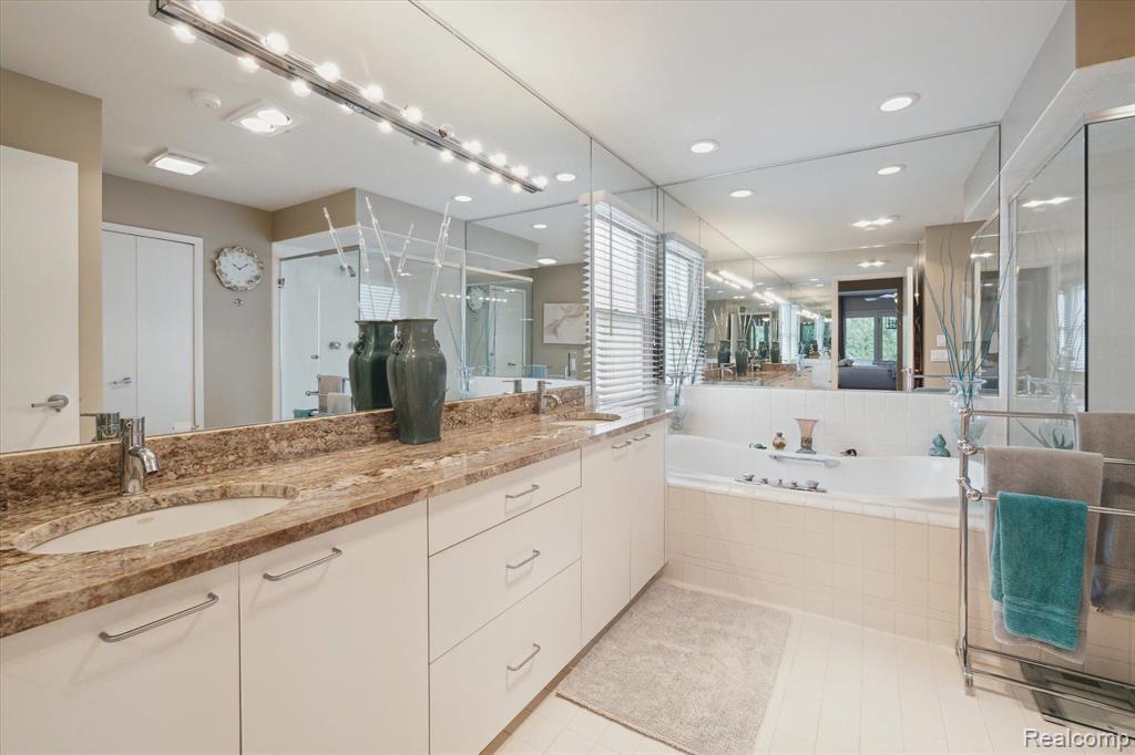 768 SOUTHFIELD Road, Birmingham, MI 48009 — Photo 27