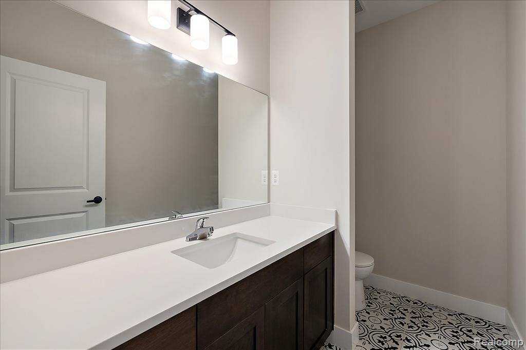 50669 Mistwood Drive, Macomb, MI 48042 — Photo 25