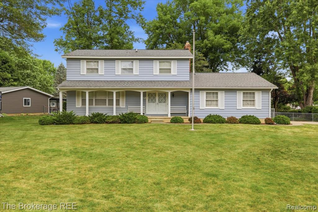 4375 Esta Drive, Flint, MI 48506 — front exterior