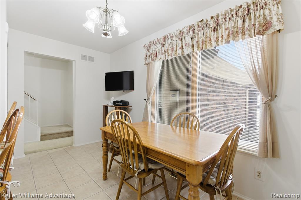 3164 Woods Circle, Detroit, MI 48207 — Photo 9