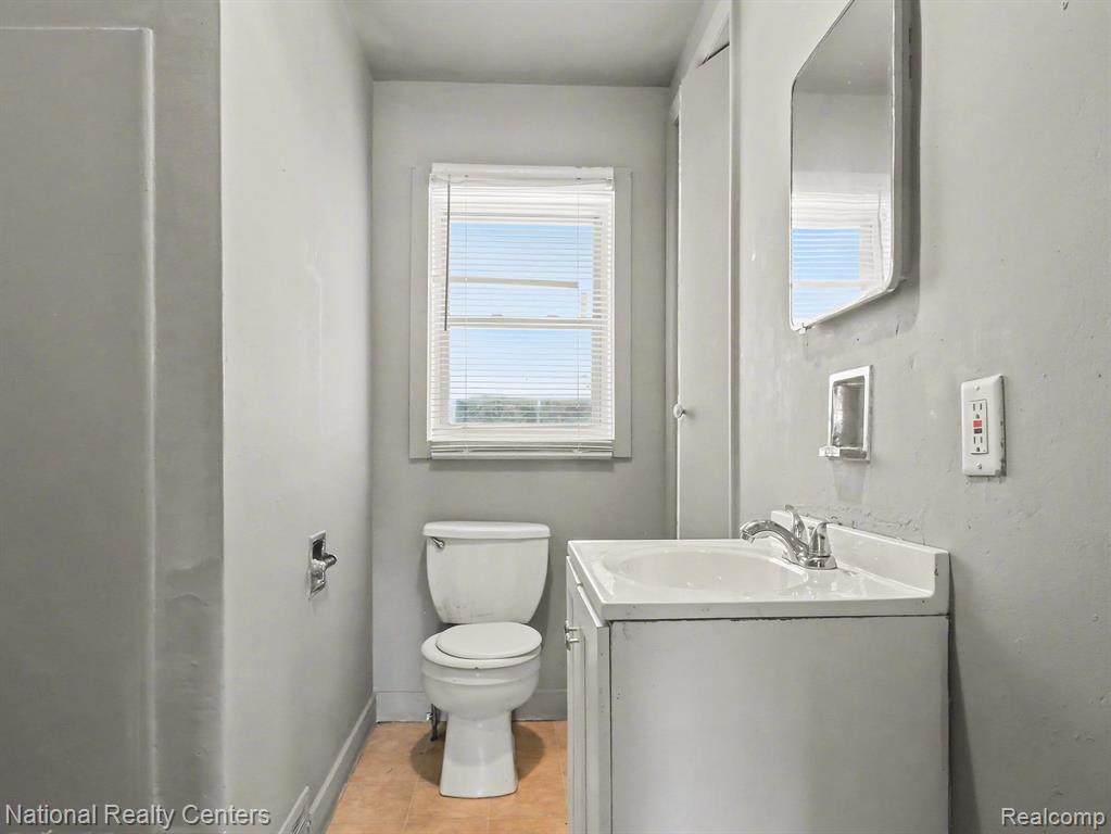 516 Roosevelt Avenue, Mount Morris, MI 48458 — Photo 11