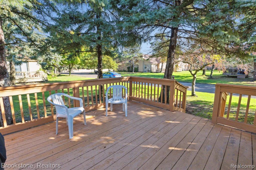 41424 AMBERCREST Drive, Sterling Heights, MI 48314 — Photo 27