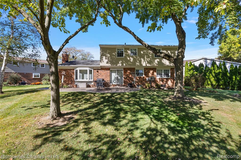 41501 Ladywood Court, Northville, MI 48168 — Photo 33