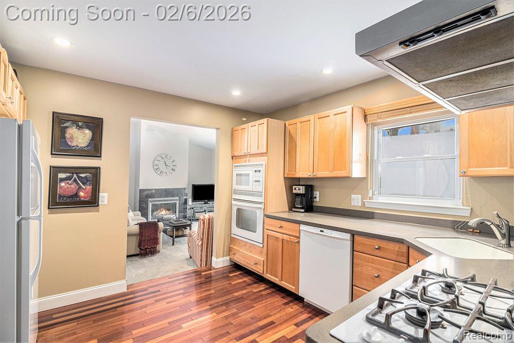 24516 Simmons Drive, Novi, MI — Photo 5