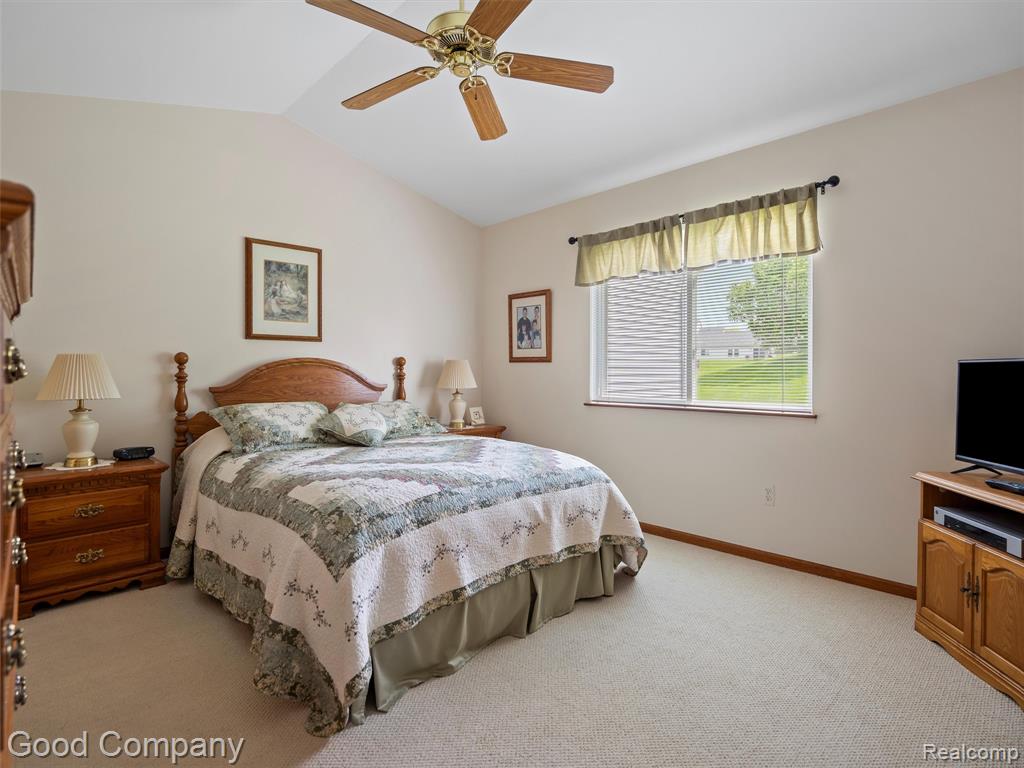 864 Challenging Trail, South Lyon, MI 48178 — Photo 16