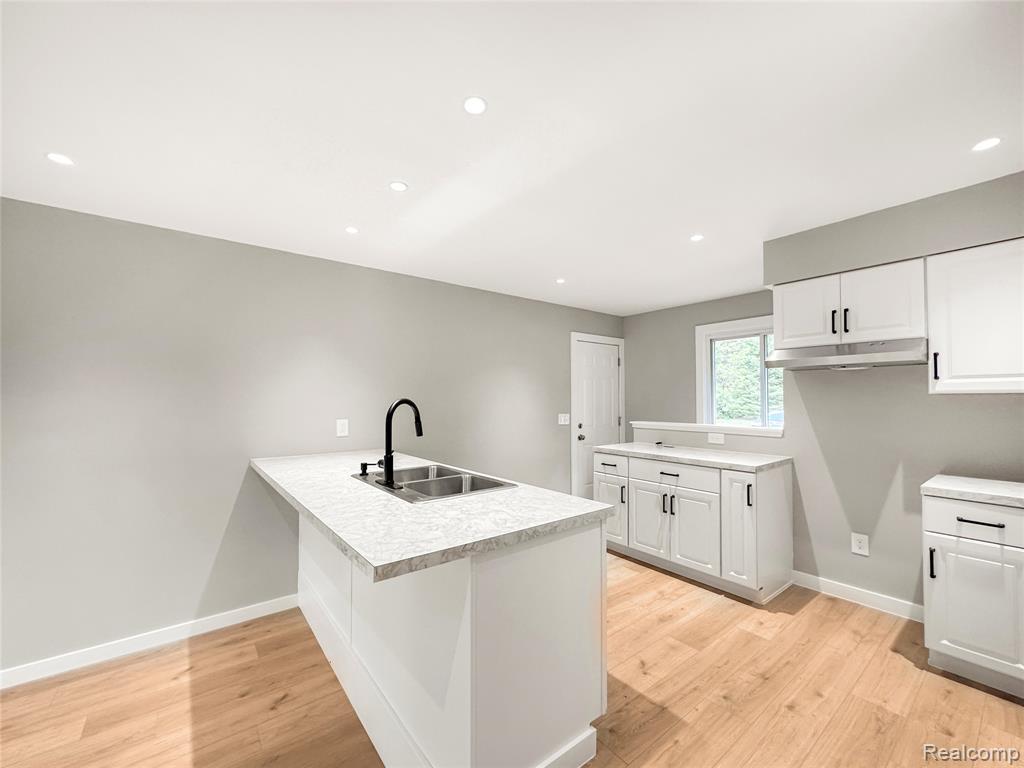 5552 Liberty Bell Road, Grand Blanc, MI 48439 — Photo 11