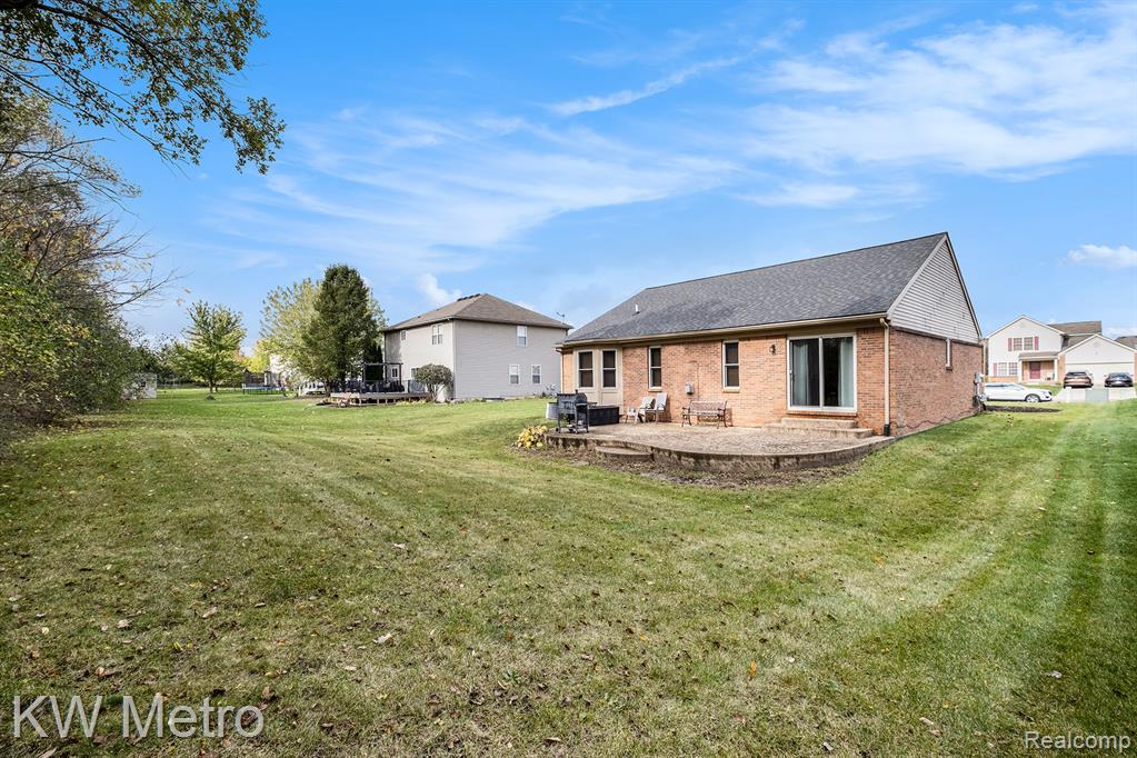5506 Still Meadow Lane, Grand Blanc, MI 48439 — Photo 26