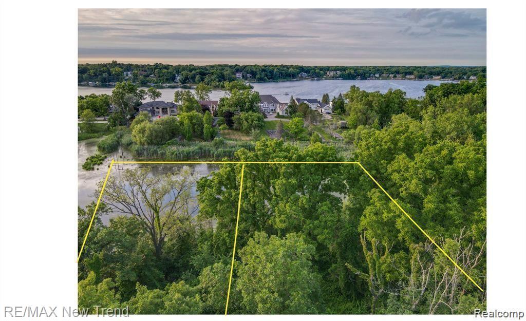 6140 PONTIAC TRAIL, West Bloomfield, MI 48323 — Photo 5