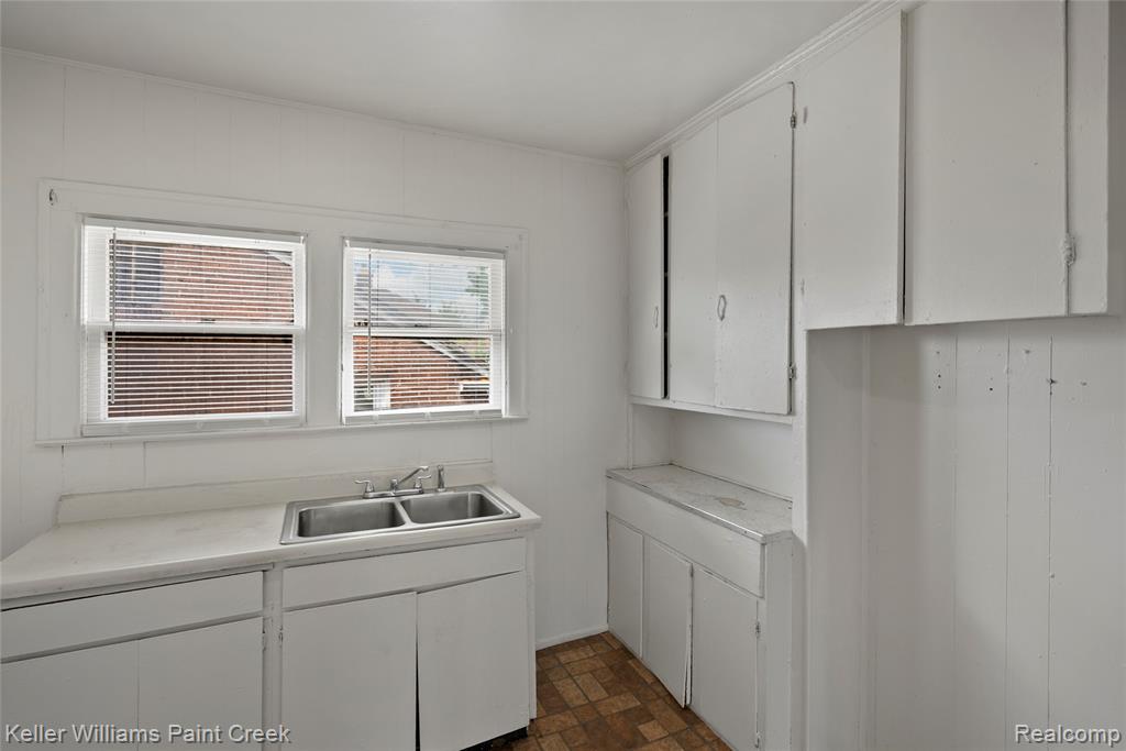 5752 Chatsworth Street, Detroit, MI 48224 — Photo 32