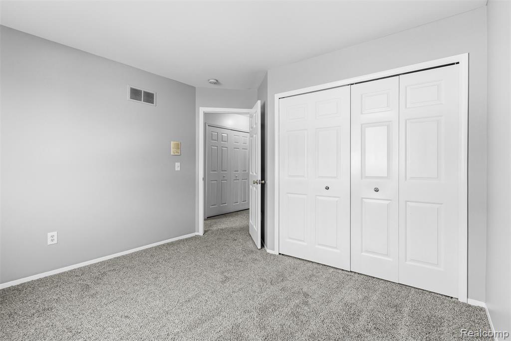 253 Stonegate W, Pontiac, MI 48341 — Photo 25