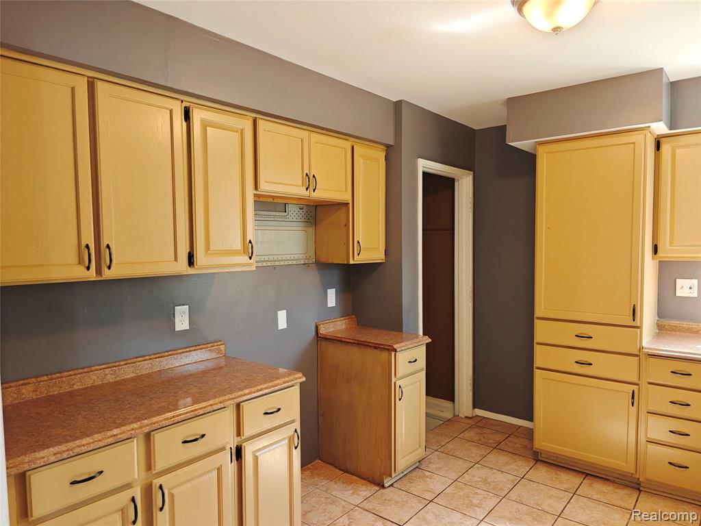 4615 Julius Boulevard, Westland, MI 48186 — Photo 6