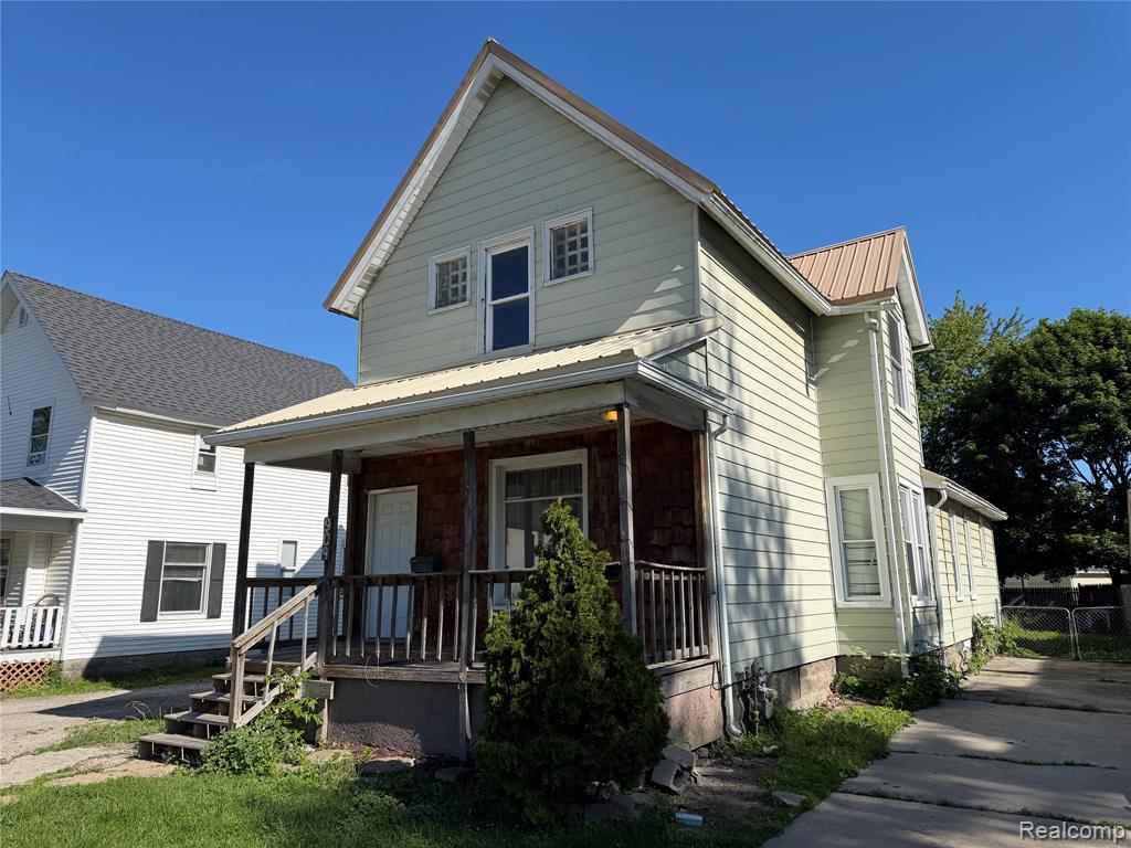 909 Pine Street, Port Huron, MI 48060 — front exterior