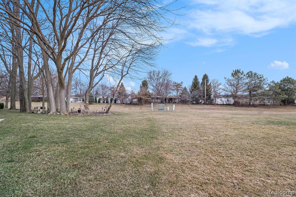 49593 LAUREL HEIGHTS Court, 87, Shelby Twp, MI 48315 — Photo 31