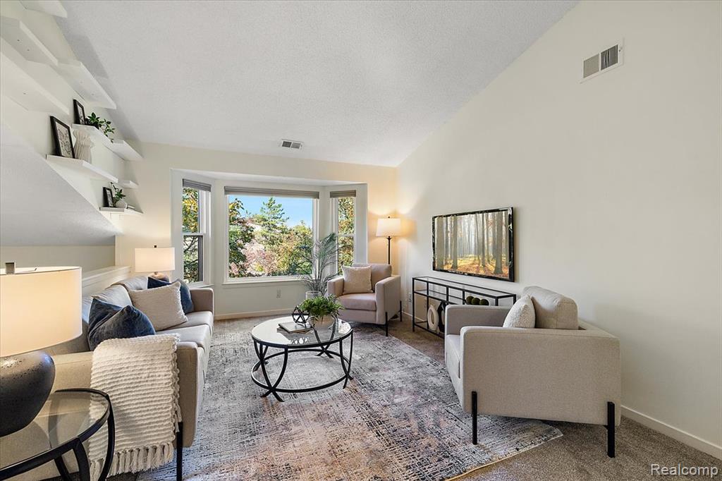 44800 Bayview Drive, 33, Novi, MI 48377 — Photo 10