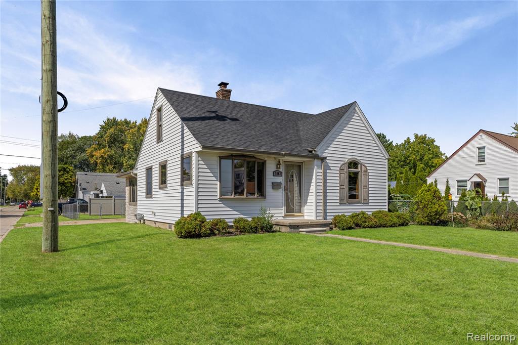 5803 Deering Street, Garden City, MI — Photo 2