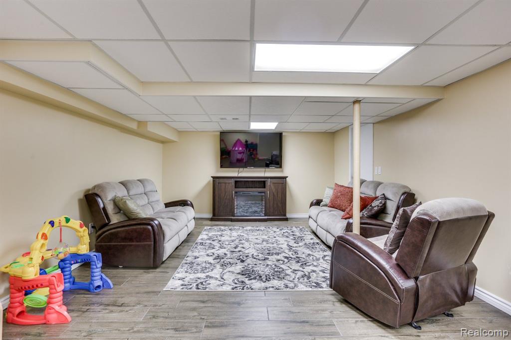 48124 LIBERTY Drive, Shelby Twp, MI 48315 — Photo 26