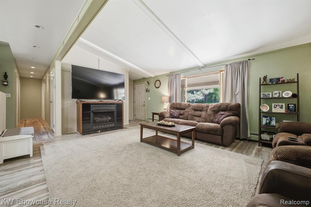 1659 Lockwood, Highland, MI 48356 — Photo 5