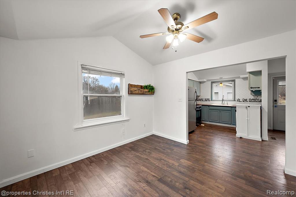 7387 Lawrence Street, Grand Blanc, MI 48439 — Photo 11