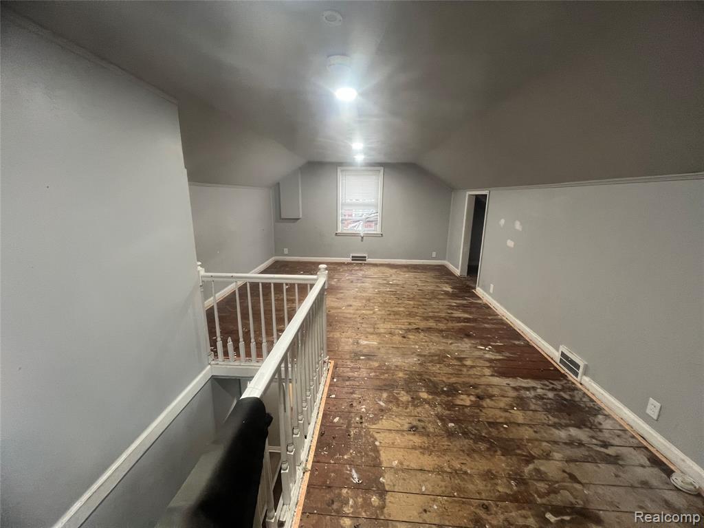 9599 WHITCOMB Street, Detroit, MI 48227 — Photo 26