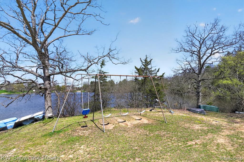 662 Tierney Avenue, Highland, MI 48356 — Photo 44