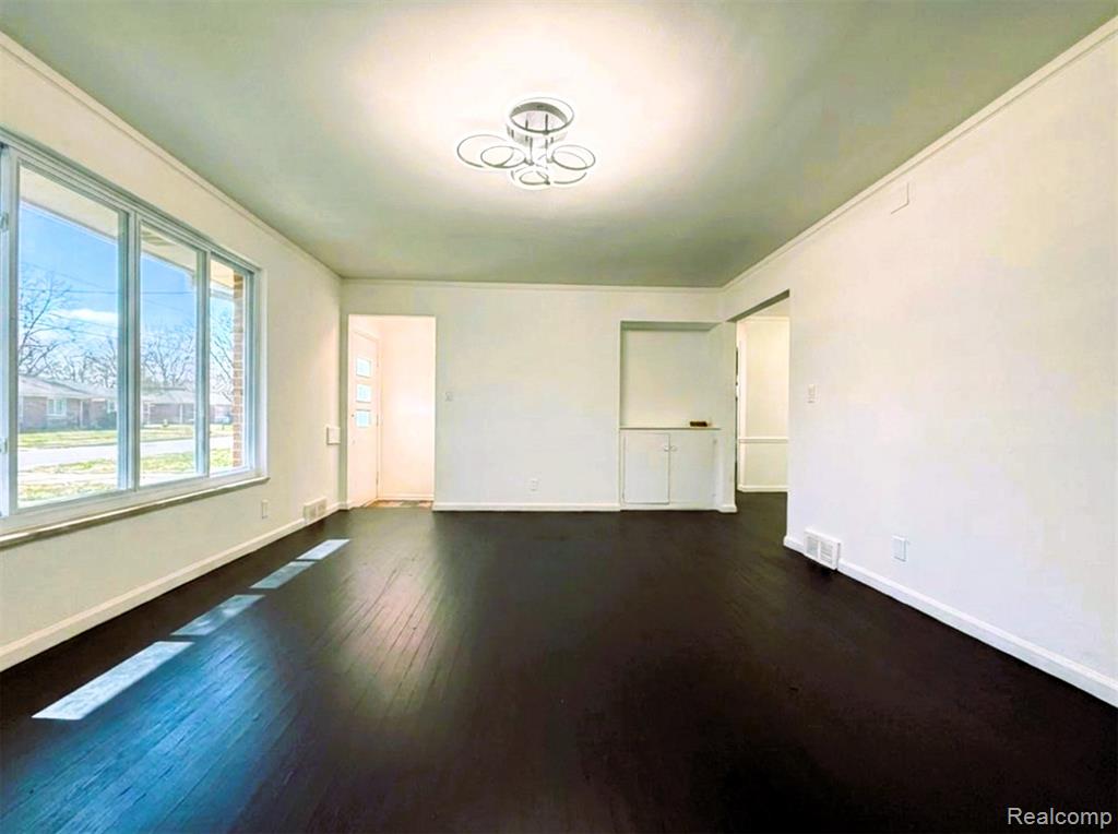 8573 E Outer Drive, Detroit, MI 48213 — Photo 10
