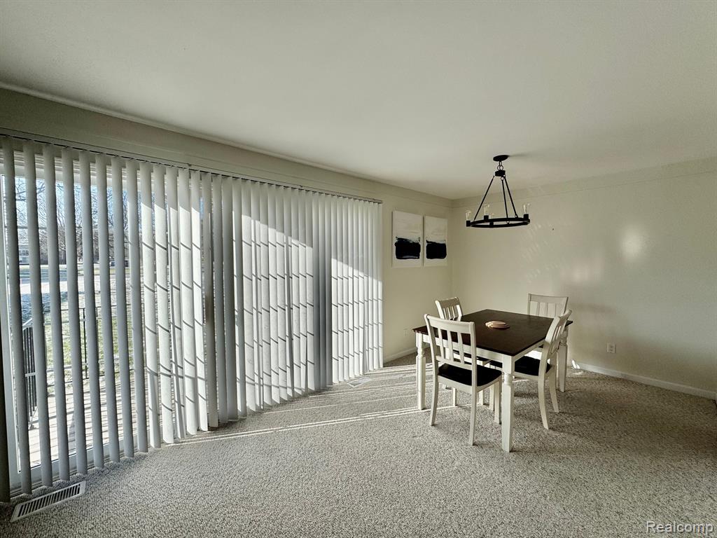 488 FOX HILLS Drive S, Bloomfield Hills, MI 48304 — Photo 8