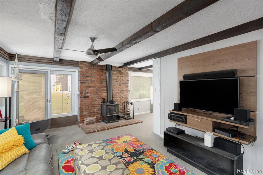 10504 Borgman Avenue, Huntington Woods, MI — Photo 12