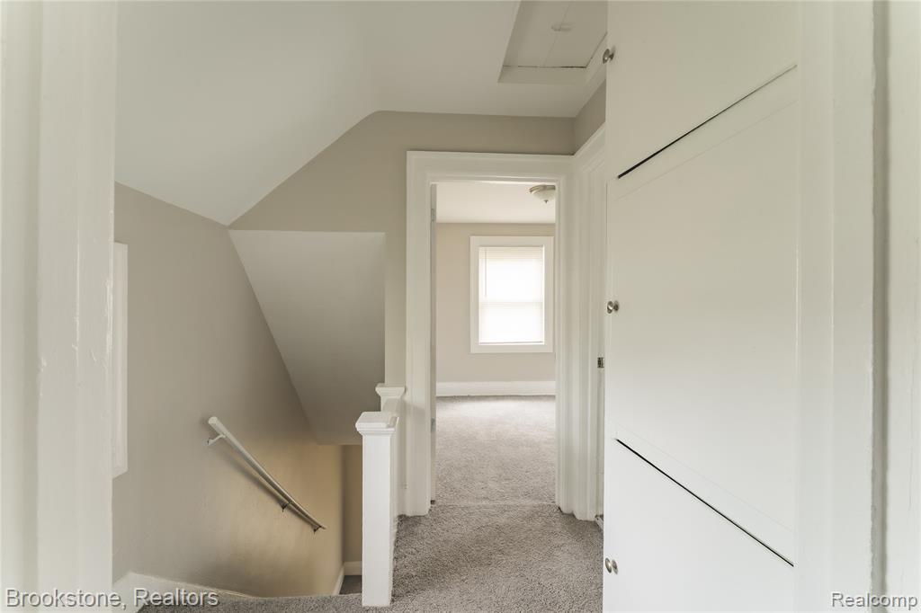 212 Sanderson Avenue, Pontiac, MI 48341 — Photo 14