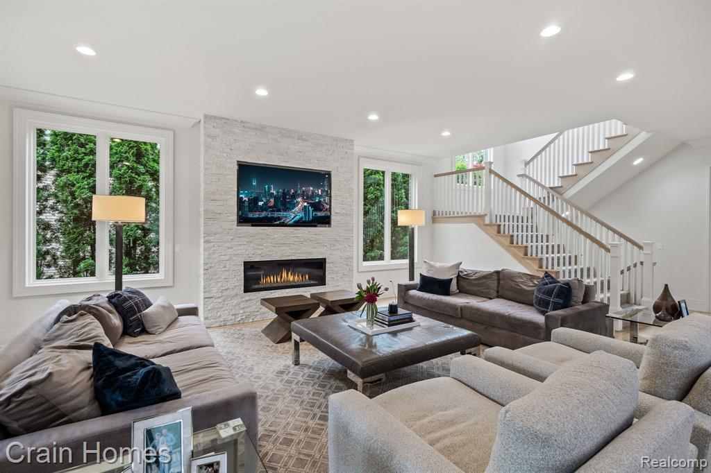 628 WATKINS Street, Birmingham, MI 48009 — Photo 11