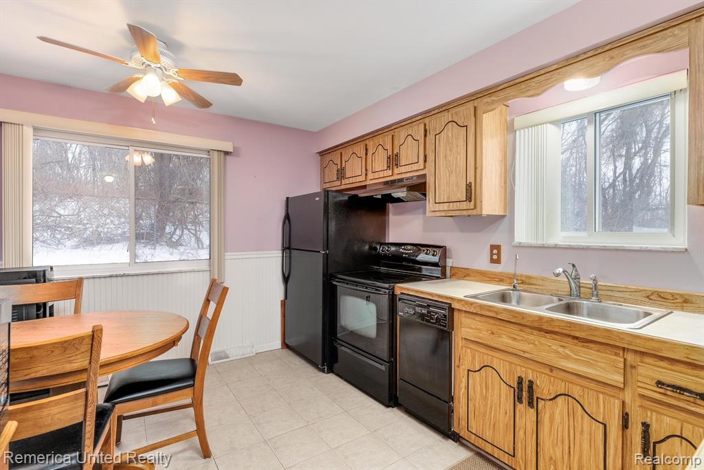 5731 FLEMINGS LAKE Road, Clarkston, MI 48348 — Photo 12